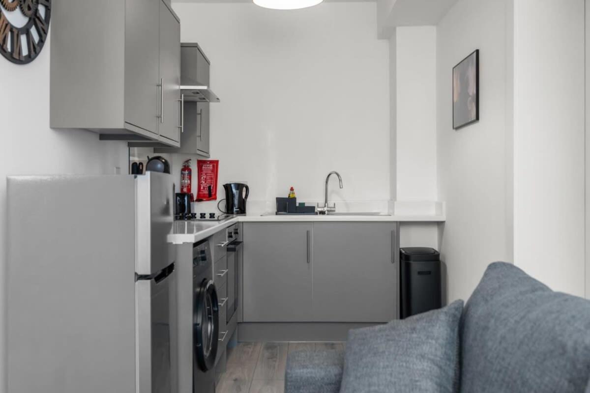 Smart 2 Bedroom In East Village Apartment